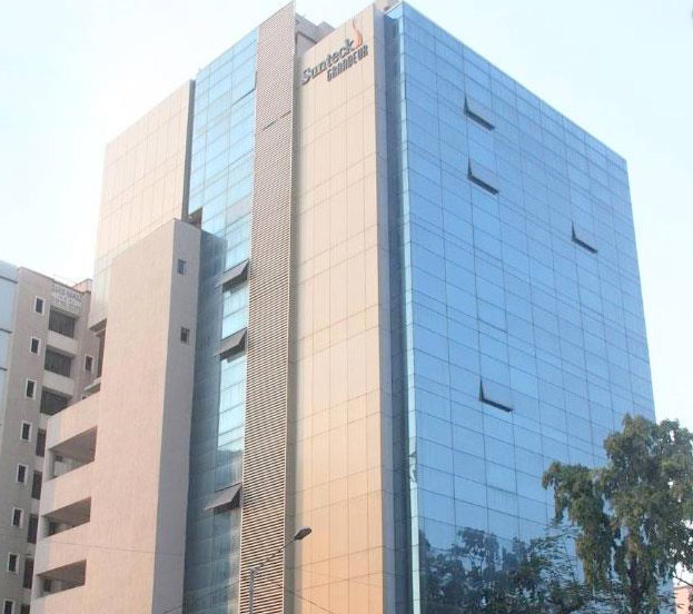Main - Sunteck Grandeur, Andheri West